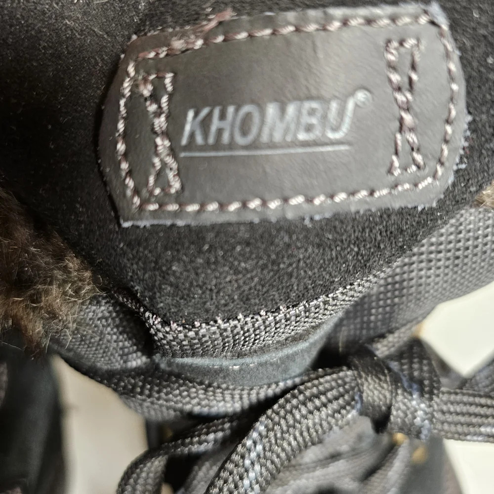 Khombu Black and Brown Winter Boots with Faux Fur - Picture 2 of 8